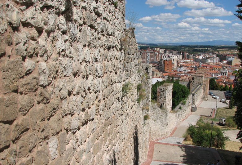 Muralla medieval de Burgos, Spain